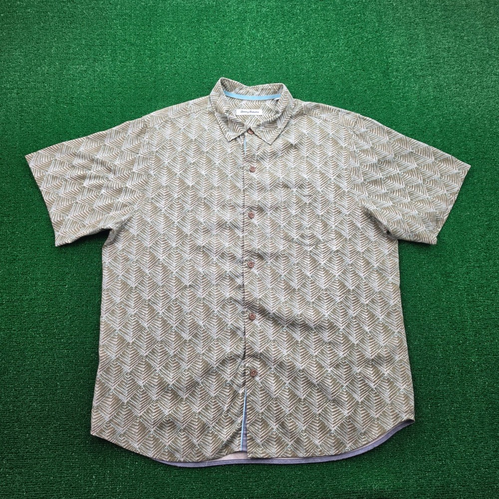 Tommy Bahama Shirt Mens XL Olive Green Geometric Chevron 100% Silk Resort‎ Camp